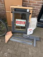 VELUX dakraam electrisch. Niet nieuw maar nooit gebruikt, Doe-het-zelf en Verbouw, Glas en Ramen, Ophalen of Verzenden, Zo goed als nieuw