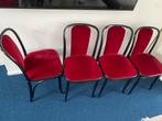 Vier Rode Stoelen met Zwart Frame, Ophalen