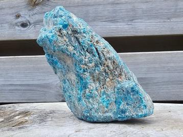 Ruwe apatiet 987 gram beschikbaar voor biedingen