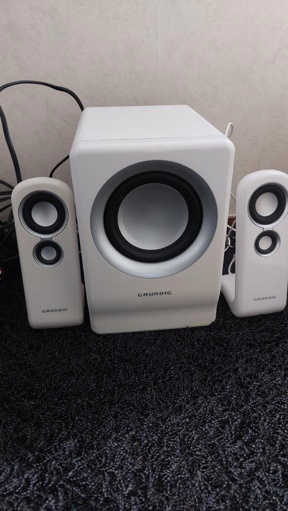 Grundig 2.1 Geluidssysteem - Perfect voor Muziek & Films, Audio, Tv en Foto, Luidsprekers, Gebruikt, Front, Rear of Stereo speakers