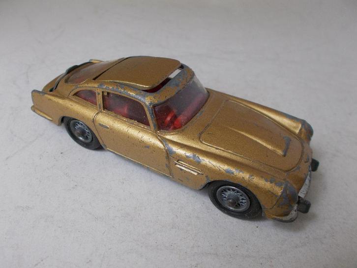 1965 Corgi Toys 261 ASTON MARTIN DB 5 JAMES BOND (Opknapper), Hobby en Vrije tijd, Modelauto's | 1:43, Gebruikt, Auto, Corgi, Ophalen of Verzenden