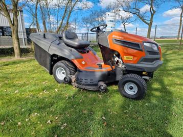 Zeer nette Husqvarna TC 142T zitmaaier!! beschikbaar voor biedingen