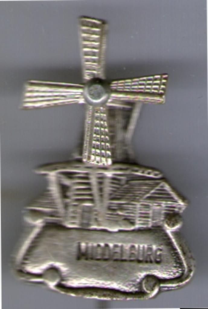 Middelburg zilverkleurig stellingmolen speldje ( W_083a ), Verzamelen, Speldjes, Pins en Buttons, Zo goed als nieuw, Speldje of Pin