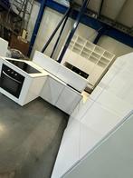 Glans witte keuken met nieuwe vaatwasser, Huis en Inrichting, Keuken | Complete keukens, Ophalen, Wit, Zo goed als nieuw, Kunststof