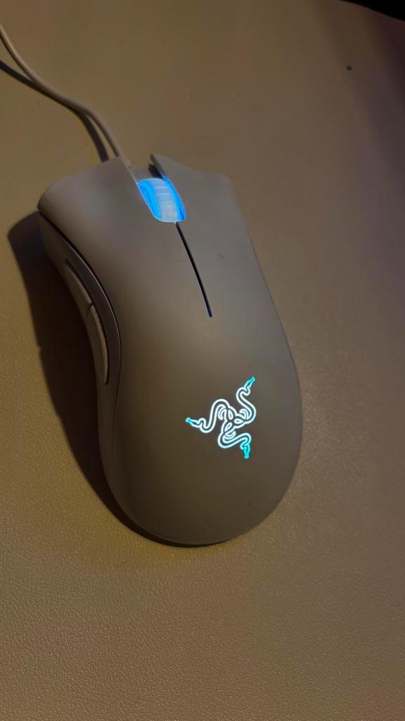 Razer Deathadder Gaming Muis, Computers en Software, Muizen, Gebruikt, Muis, Rechtshandig, Bedraad, Ergonomisch, Ophalen of Verzenden