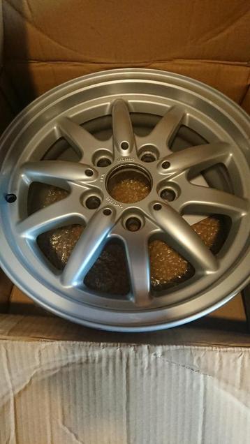 1x Bmw 15 inch velg nieuw beschikbaar voor biedingen