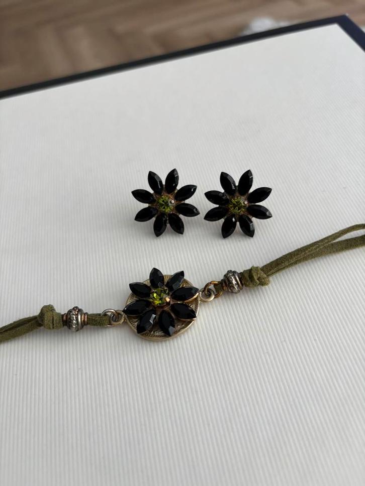 Godly jewels setje, Sieraden, Tassen en Uiterlijk, Broches, Zo goed als nieuw, Zwart, Ophalen of Verzenden