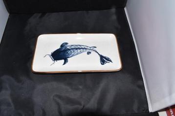 Schalen Gusta Koi servies beschikbaar voor biedingen