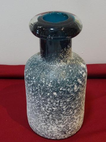 vaasje flesvaas aqua glas glazen vaas vintage glaskunst beschikbaar voor biedingen