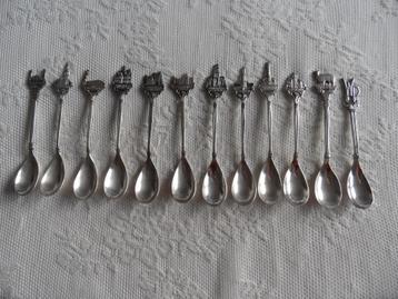 gero 90 lepeltjes met gebouwen ed beschikbaar voor biedingen