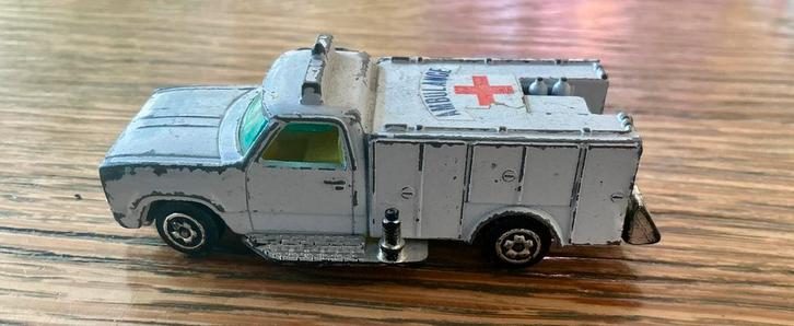 Zeldzame Ambulance uit Hong Kong, Hobby en Vrije tijd, Modelauto's | Overige schalen, Gebruikt, Auto, Ophalen