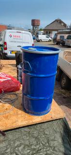 2x 30 liter vaten 1 voor vloeistof 1 met deksel  >survival, Minder dan 75 liter, Ophalen of Verzenden, Zo goed als nieuw, Metaal
