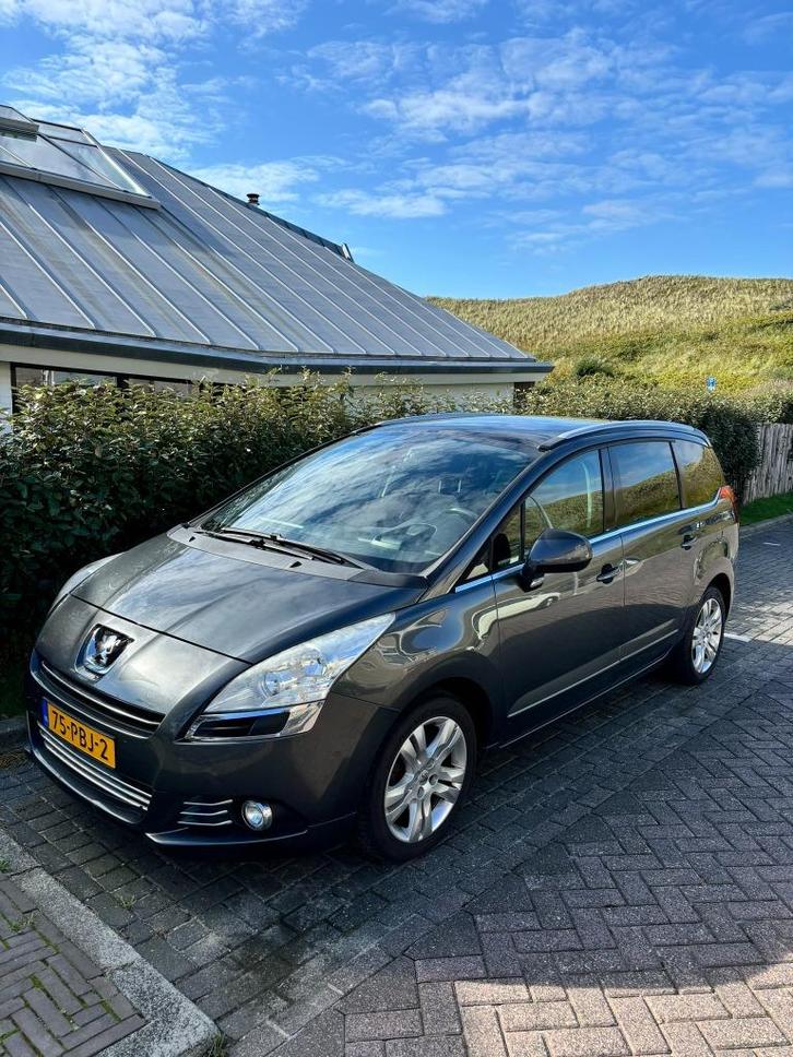 Peugeot 5008 1.6 THP 7p. 2011 grijs *PANO*CRUISE*NAP*TRKHAAK, Auto's, Peugeot, Particulier, ABS, Airbags, Airconditioning, Alarm