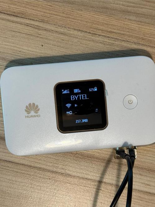 Huawei mifi router 4g - makkelijk op vakantie, Computers en Software, Routers en Modems, Gebruikt, Ophalen of Verzenden