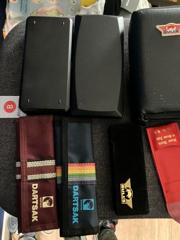 Verschillende dartmapjes te koop. beschikbaar voor biedingen