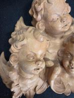 Antiek houten wanddecoratie van drie engeltjes, Antiek en Kunst, Ophalen of Verzenden