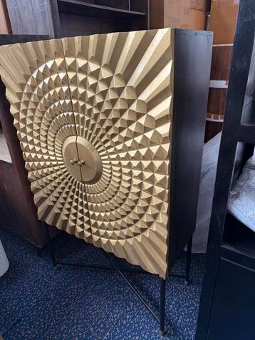 Kabinet Noa 2-drs Eleonora beschikbaar voor biedingen