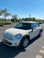 Mini cooper 1.6 ONE 55KW 2012 Wit/AIRCO/NAVI, Auto's, Mini, Voorwielaandrijving, 74 pk, 4 stoelen, Wit