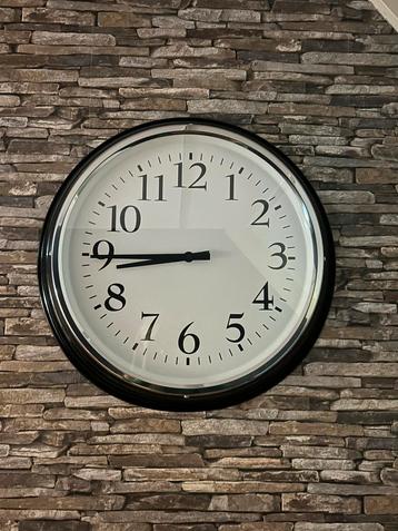 IKEA KLOK Wandklok - Stijlvol en Tijdloos! beschikbaar voor biedingen
