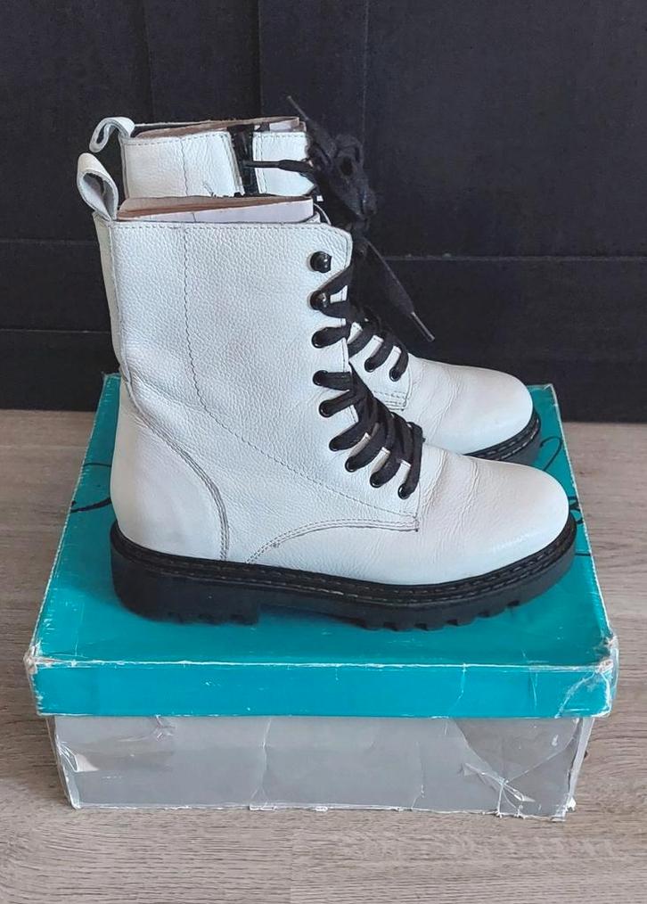ANN ROCKS Veterboots wit Maat 39🙂, Kleding | Dames, Schoenen, Nieuw, Lage of Enkellaarzen, Wit, Ophalen of Verzenden