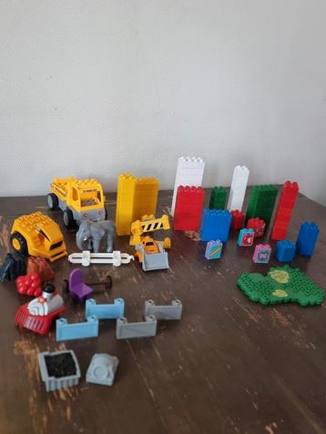 Leuke set bouwblokken, te combineren met duplo beschikbaar voor biedingen