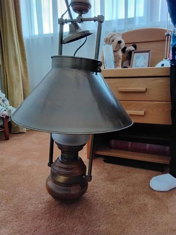Prachtige lamp , zie foto's beschikbaar voor biedingen