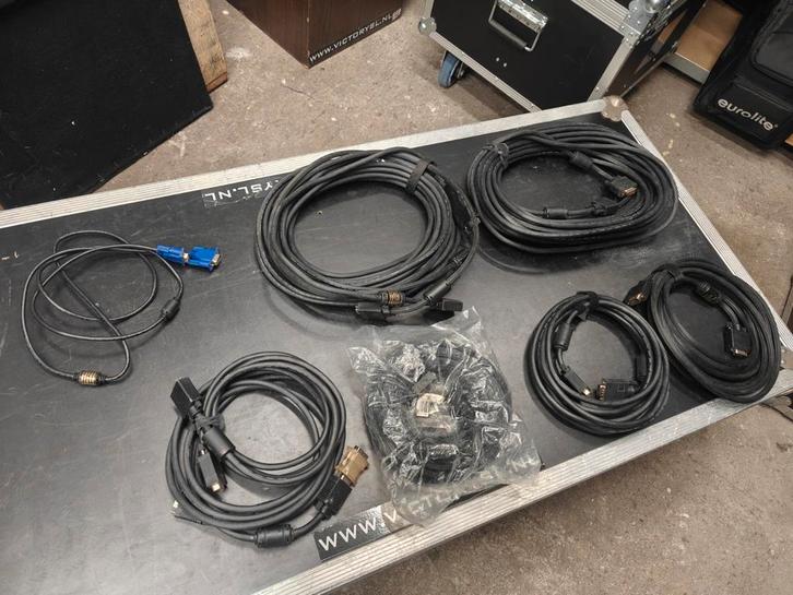VGA Kabels - Set, Muziek en Instrumenten, Kabels en Stekkers, Gebruikt, Apparatuur, Ophalen