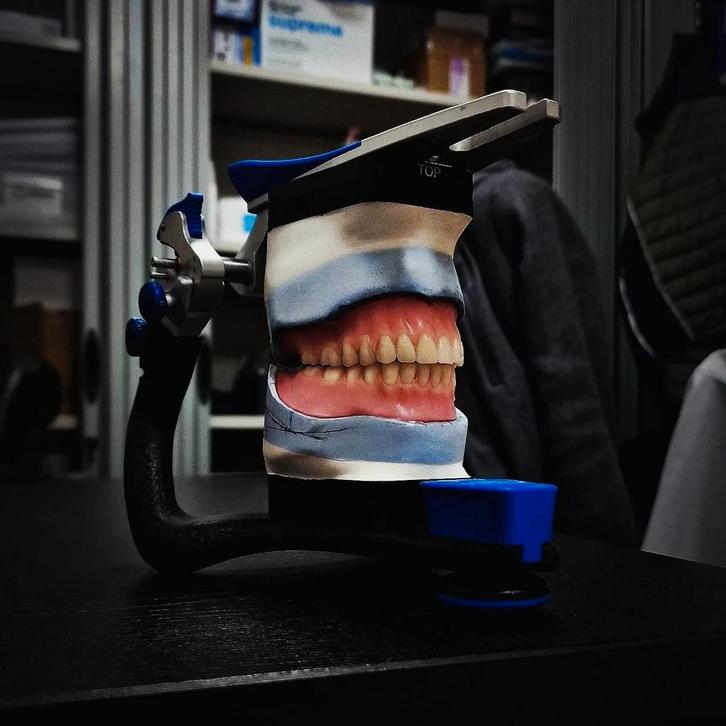 {Gartis Gebitsprothese Boven+Onder}️, Zakelijke goederen, Machines en Bouw | Industrie en Techniek, Ophalen of Verzenden