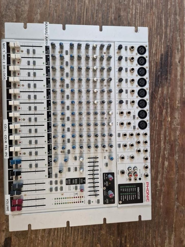 Phonic Helix Board 18 FireWire Mixer, Muziek en Instrumenten, Mengpanelen, Gebruikt, 10 tot 20 kanalen, Microfooningang, Ophalen of Verzenden
