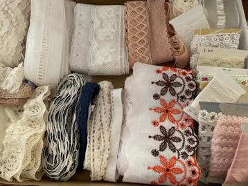 Doos 11 ) Opruiming van mooi hobby en knutsel kant 42 m 7,00 beschikbaar voor biedingen