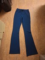 Blauwe Flair broek met printje, Kleding | Dames, Broeken en Pantalons, Lang, Blauw, Ophalen of Verzenden, Zo goed als nieuw