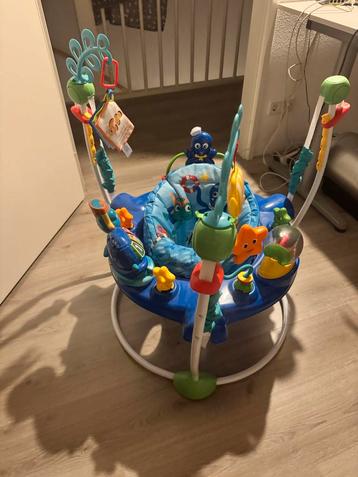 Leuk Baby Spring Zitje beschikbaar voor biedingen
