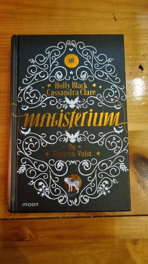 Cassandra Clare - De koperen vuist, Boeken, Kinderboeken | Jeugd | 10 tot 12 jaar, Zo goed als nieuw, Ophalen of Verzenden