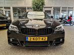 BMW 5-serie 520i Upgrade Edition M-Pakket Leder Schuifdak, Auto's, BMW, Te koop, Benzine, Gebruikt, 750 kg