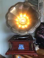 Unieke lamp van een antieke platenspeler, Ophalen, Minder dan 50 cm