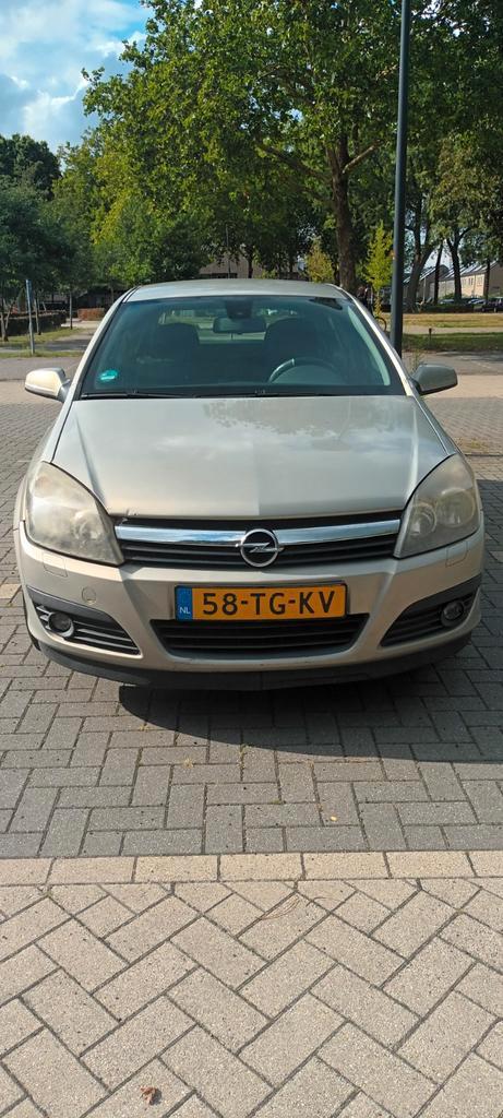 Opel Astra 1.4 16V 5D 2006 Grijs, Auto's, Opel, Astra, LPG, B, Hatchback, Handgeschakeld, Origineel Nederlands, Zilver of Grijs