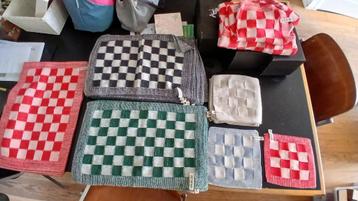 Knit Factory diverse nieuw beschikbaar voor biedingen