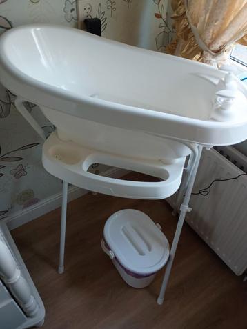 Nieuw Kinderbadje met Standaard & Accessoires beschikbaar voor biedingen