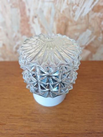 Vintage glas plafoniere, plafond lamp van reliëf glas  beschikbaar voor biedingen