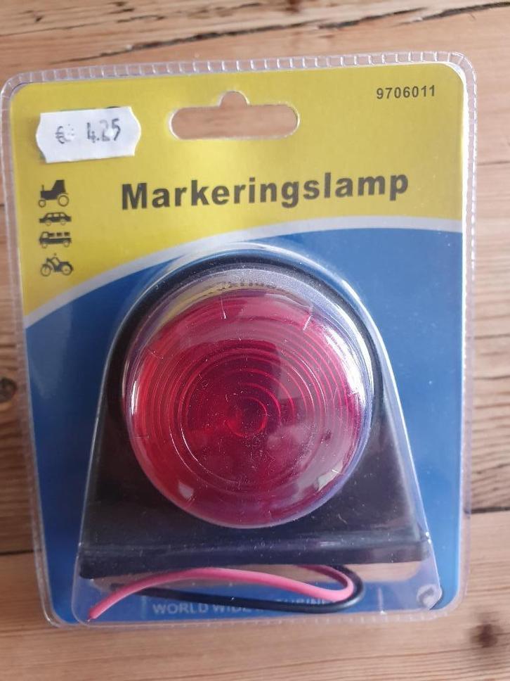 opruiming Rood/witte markeringslamp 12 volt 2 stuks € 5,00, Auto diversen, Overige Auto diversen, Verzenden