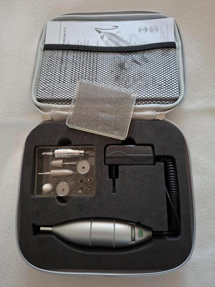 Manicure – Pedicure set van Medisana, Witgoed en Apparatuur, Persoonlijke-verzorgingsapparatuur, Zo goed als nieuw, Hand- en Voetverzorging