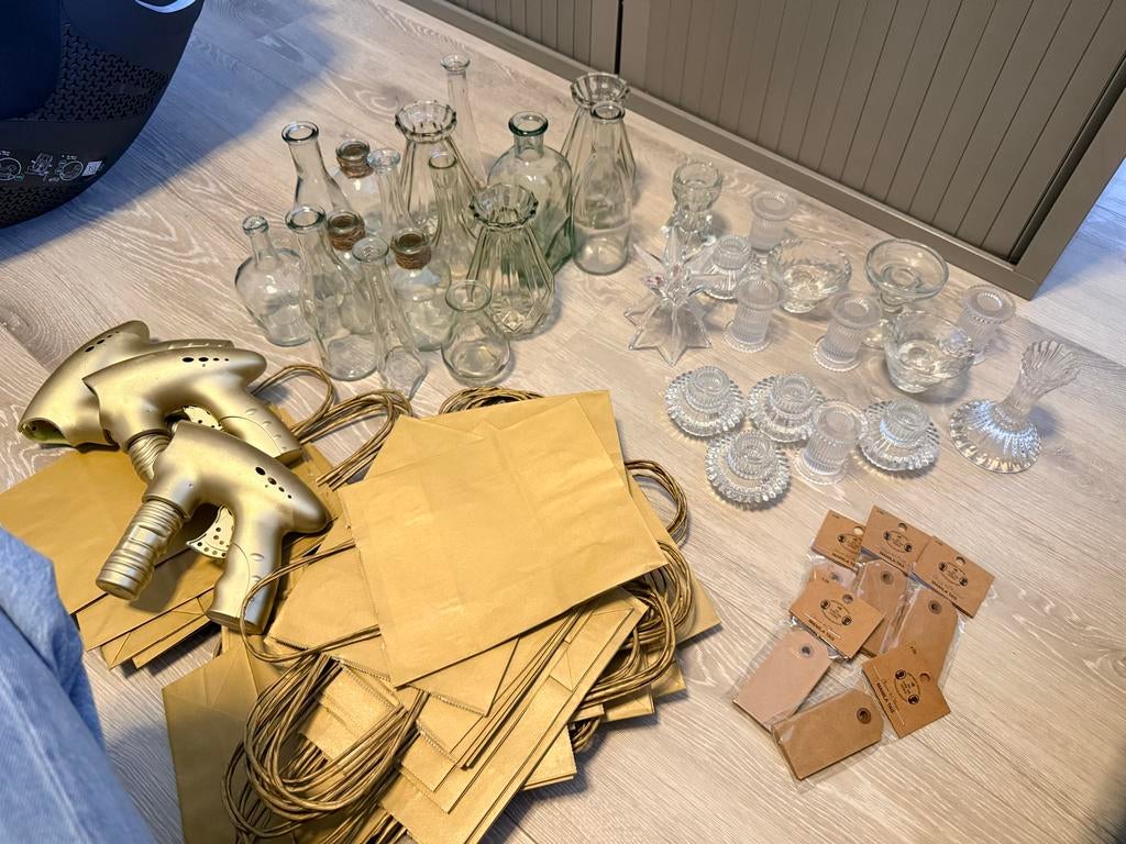 Trouwpakket: Goodiebags, kandelaars & vaasjes, Ophalen, Gebruikt, Versiering, Geboorte of Huwelijk