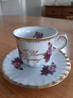 Kop en schotel porselein, Huis en Inrichting, Keuken | Servies, Gebruikt, Ophalen of Verzenden, Overige stijlen, Kop(pen) en/of Schotel(s)