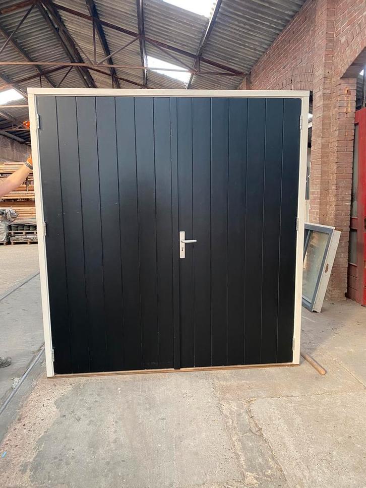 GARAGEDEUR MET KOZIJN, DUBBELDEUR (B211xH217) NIEUW!, Doe-het-zelf en Verbouw, Deuren en Horren, Nieuw, Garagedeur, 215 cm of meer