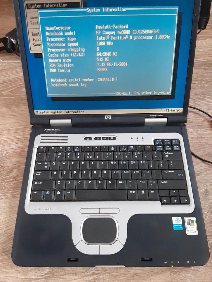 Compaq nw8000 vintage laptop, Computers en Software, Vintage Computers, Ophalen