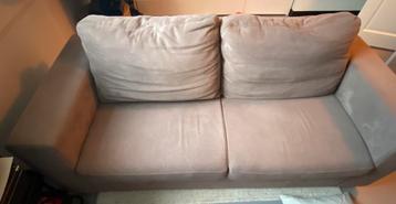 Beige stoffen bank, moet weg