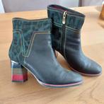 Schoenen Laura Vita / Mt 37, Overige kleuren, Lage of Enkellaarzen, Ophalen of Verzenden, Zo goed als nieuw