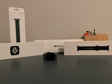 Apple Watch SE GPS + 2 Gratis bandjes beschikbaar voor biedingen