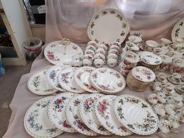 Veel royal albert servies flowers of the month los te koop beschikbaar voor biedingen