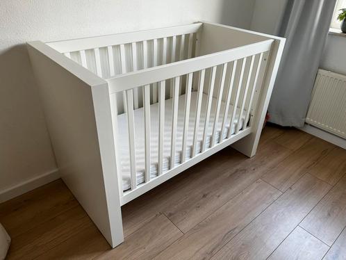 Kidsmill Alaska ledikant, commode en wandrek, Kinderen en Baby's, Kinderkamer | Complete kinderkamers, Zo goed als nieuw, Jongetje of Meisje